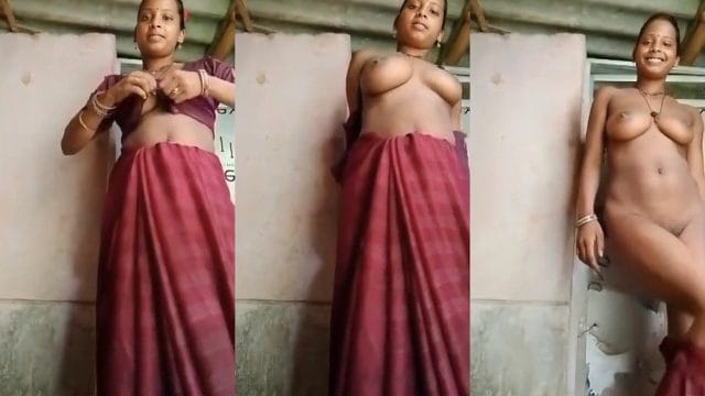 Indian Village Wife Making Nude Shower Video